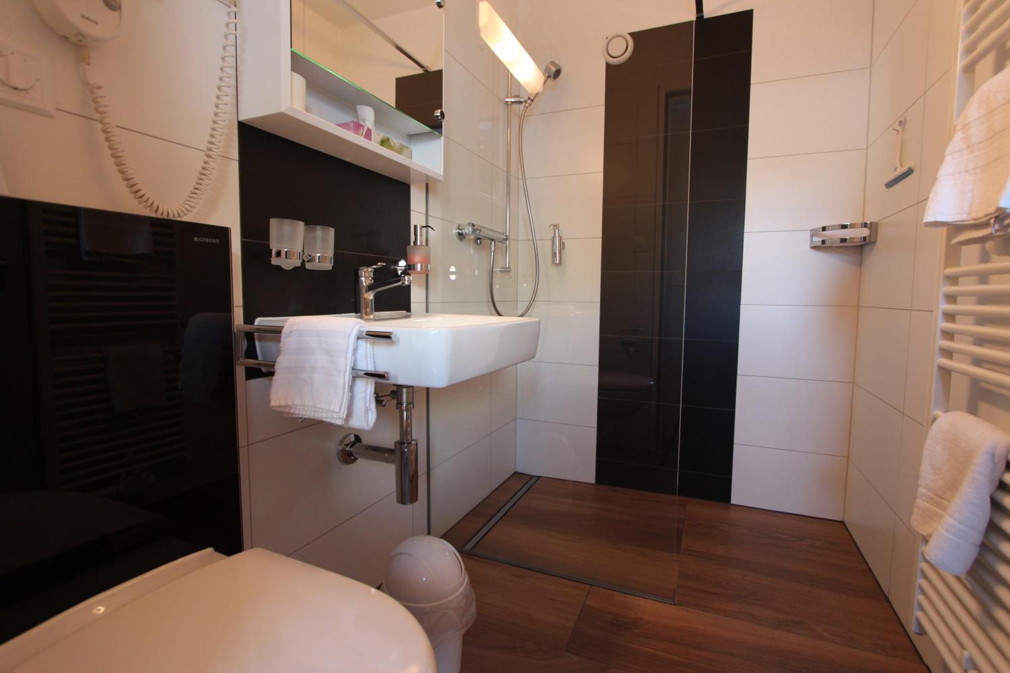 Hotel Al Rom Tschierv Rum bild