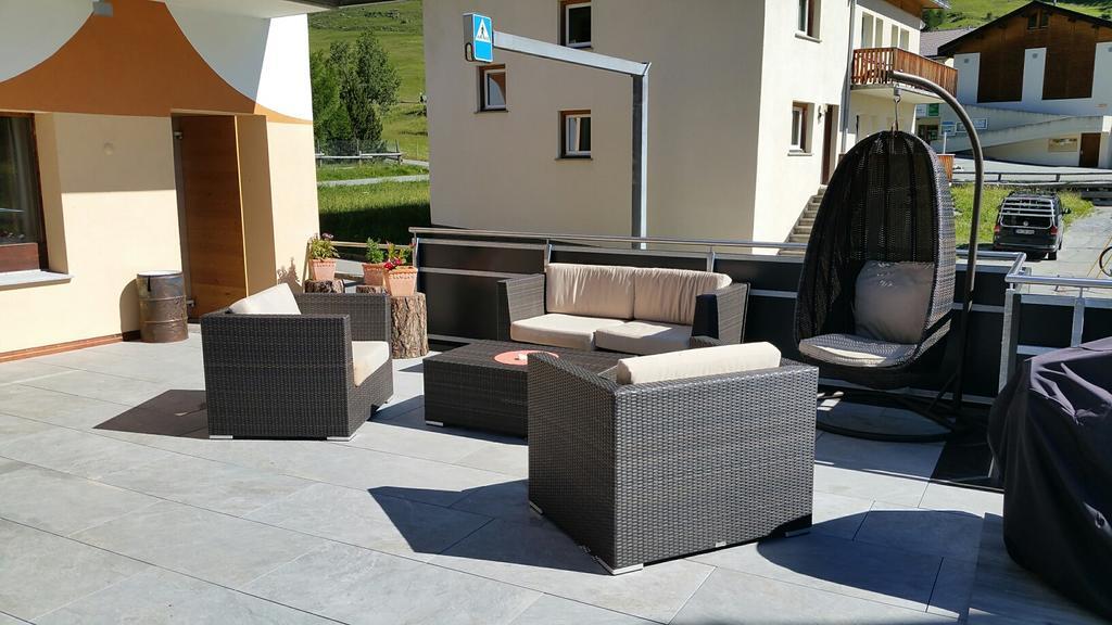 Hotel Al Rom Tschierv Exteriör bild