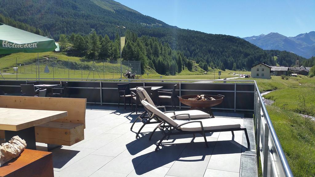 Hotel Al Rom Tschierv Exteriör bild