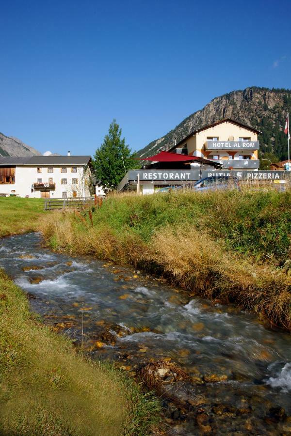 Hotel Al Rom Tschierv Exteriör bild